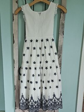 Chasing Fireflies White Cotton Dress with Navy Floral Embroidery Girls Sz 10-12